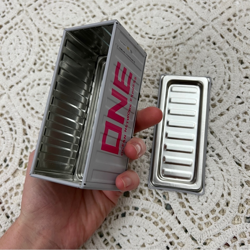 Tiny container tin - Picture 8 of 11